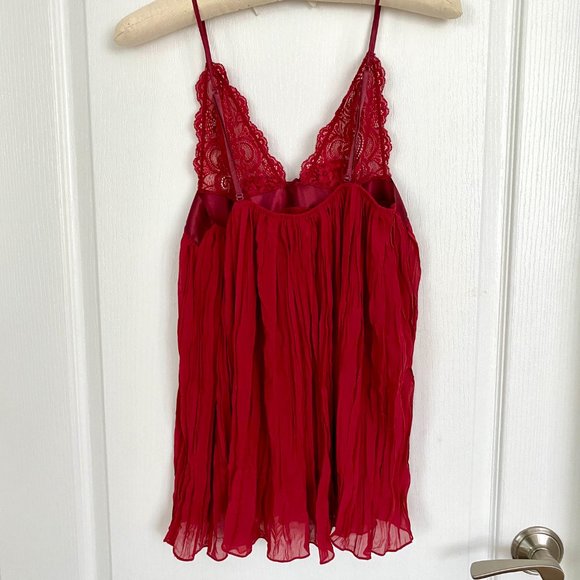 Victoria's Secret Red Pleated Babydoll Chemise with Lace Chiffon Satin - Picture 4 of 16